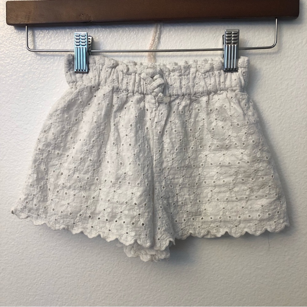 Zara white kids girls EMBROIDERED SHORTS. Size 4-5t